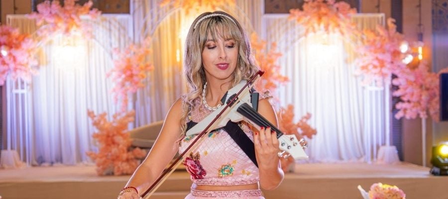 Violinist, Opera Singer & Freelance Artist | Cynthia Khabsa by Cynthia Khabsa Violinist