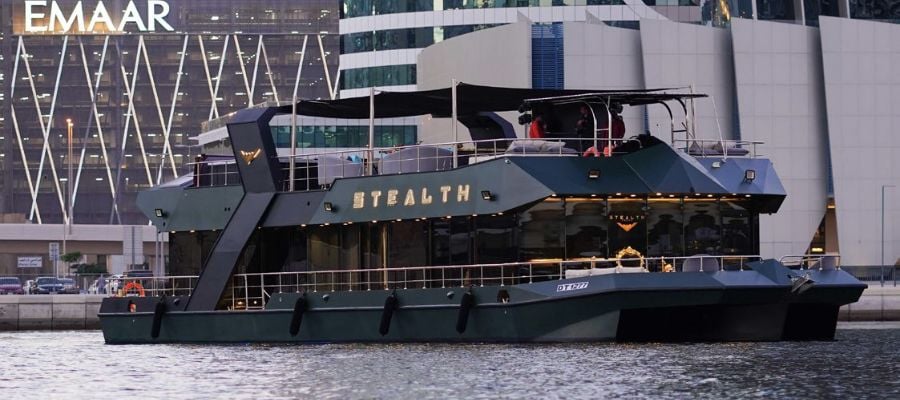 Team Building Yacht Retreat in Dubai – Unite & Inspire by Stealth Yachts